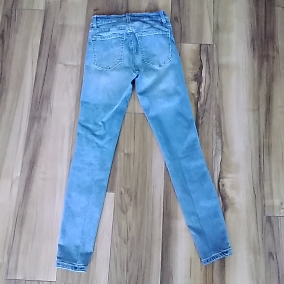 Jeans - Picture 2 of 3